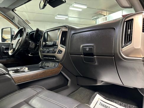 Used 2018 GMC Sierra 3500 Denali w/ Duramax Plus Package image 16