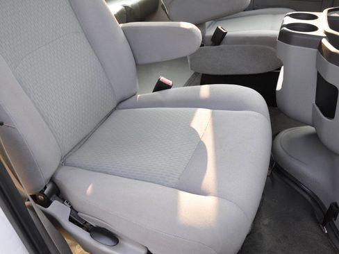 Used 2013 Ford E-250 and Econoline 250 Extended w/ PWR Group image 21