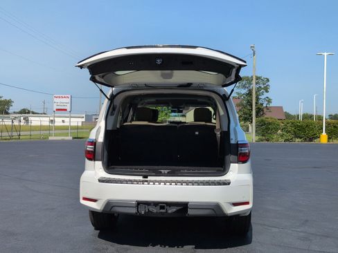 Used 2022 Nissan Armada Platinum w/ Captain's Chairs Package RWD image 35