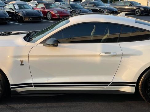 Used 2021 Ford Mustang Shelby GT500 w/ Technology Package RWD image 15