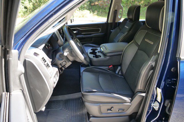 Used 2024 RAM 3500 Laramie AWD/4WD image 3