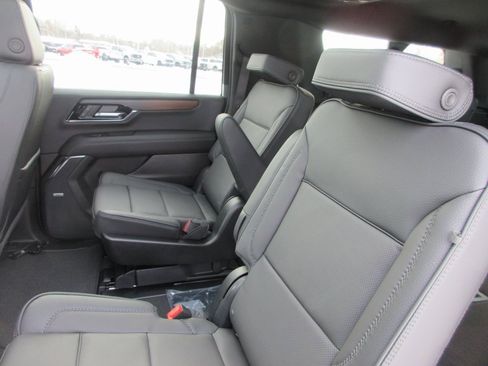 New 2026 GMC Yukon XL Denali w/ Sun & Power Step Package image 13