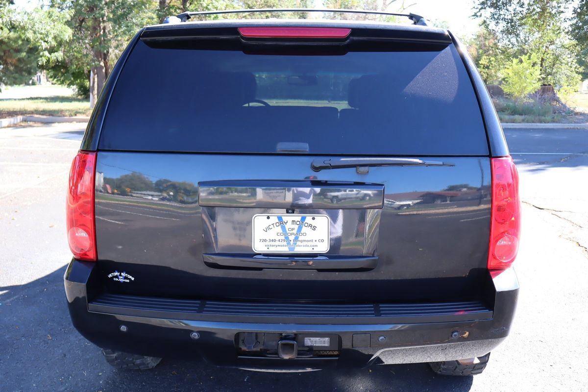 Used 2011 GMC Yukon SLT w/ SLT-2 Equipment Package AWD/4WD image 6
