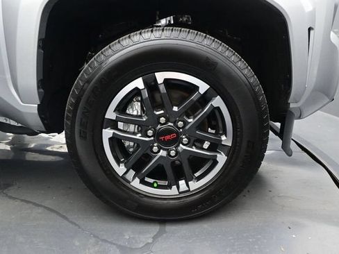 Used 2025 Toyota Tacoma TRD Sport RWD image 17
