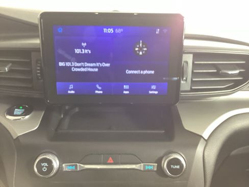 Used 2020 Ford Explorer XLT w/ Comfort Package AWD/4WD image 27