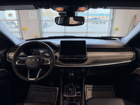 Used 2024 Jeep Compass Limited image 12