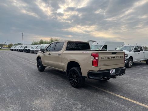 Used 2022 Chevrolet Silverado 1500 LT Trail Boss image 3