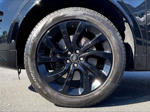 Used 2025 Land Rover Discovery Sport Dynamic SE image 11