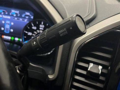 Used 2022 Ford F250 Lariat w/ Black Appearance Package image 31