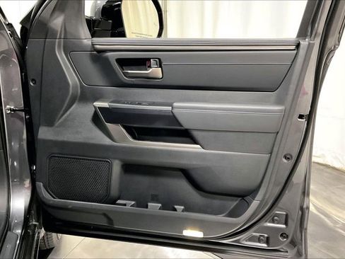 New 2026 Toyota Tundra Platinum AWD/4WD image 31
