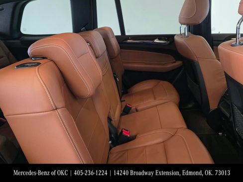 Used 2017 Mercedes-Benz GLS 450 4MATIC image 12
