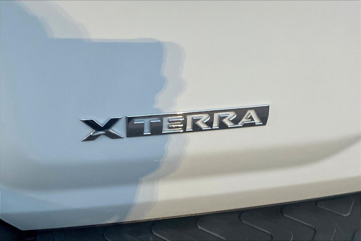 Used 2015 Nissan Xterra S RWD image 23