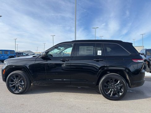 New 2026 Jeep Grand Cherokee Limited Reserve AWD/4WD image 6
