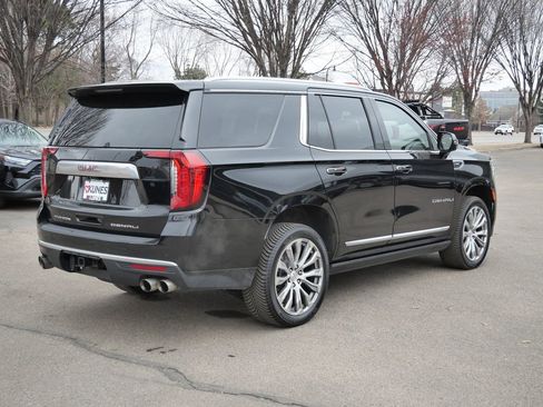 Used 2022 GMC Yukon Denali w/ Denali Premium Package AWD/4WD image 13