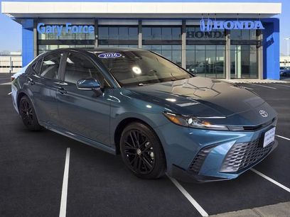 Used 2026 Toyota Camry SE w/ Multimedia Upgrade Package