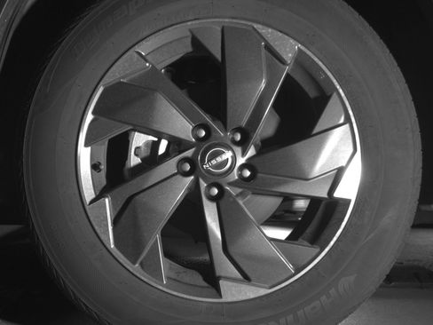 Used 2025 Nissan Rogue SV image 12