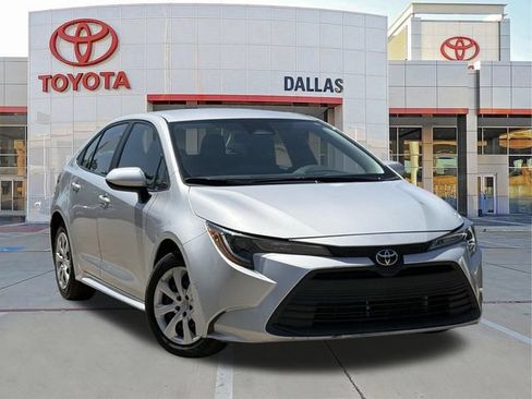 Used 2024 Toyota Corolla LE FWD image 1