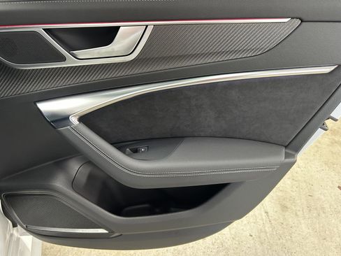 Used 2025 Audi RS 6 performance image 24