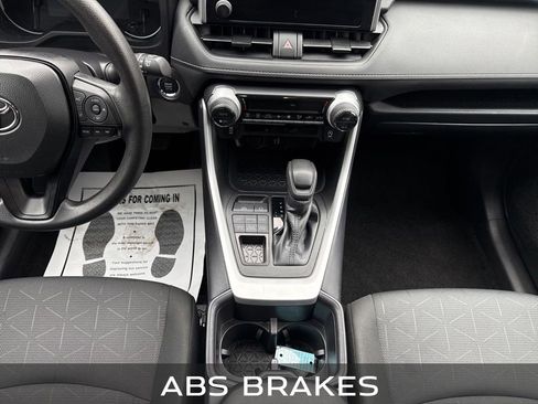 Used 2025 Toyota RAV4 XLE image 14