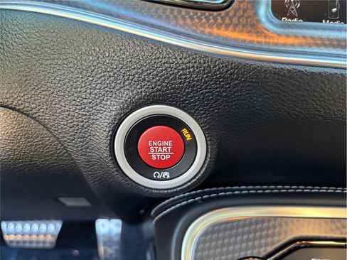 Used 2016 Dodge Challenger SRT Hellcat image 28