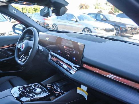 New 2026 BMW i5 eDrive40 w/ M Sport Package RWD image 16