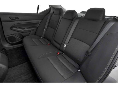 Used 2025 Nissan Altima 2.5 SV FWD image 19