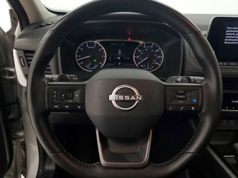 Used 2025 Nissan Rogue SV image 14