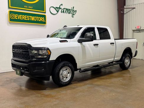 Used 2023 RAM 2500 Tradesman AWD/4WD image 3