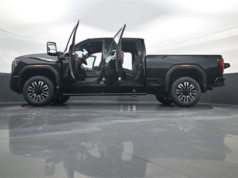 New 2026 GMC Sierra 3500 Denali Ultimate image 34