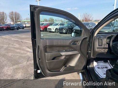 Used 2019 Chevrolet Colorado LT w/ LT Convenience Package image 29