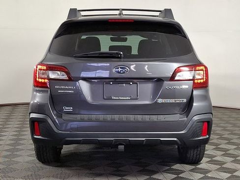 Used 2018 Subaru Outback 2.5i Premium AWD/4WD image 8