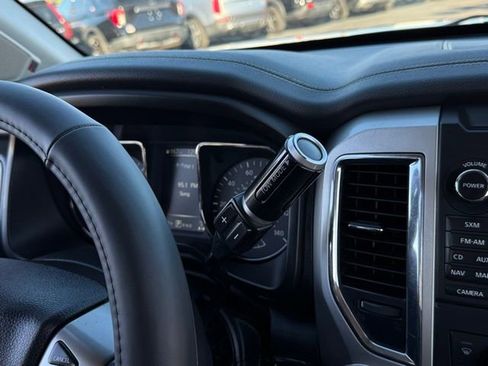 Used 2016 Nissan Titan PRO-4X image 9