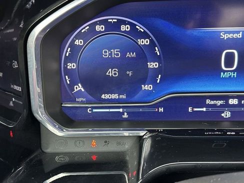 Used 2025 Chevrolet Silverado 1500 LT image 12