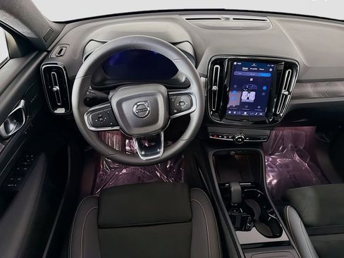 Certified 2023 Volvo XC40 Recharge Ultimate w/ Protection Package Premier AWD/4WD image 24