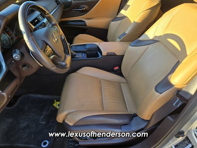 Used 2021 Lexus ES 300h w/ Accessory Package FWD image 11