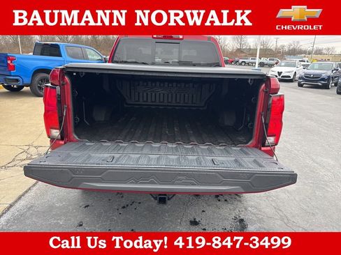 Used 2024 Chevrolet Colorado ZR2 w/ ZR2 Convenience Package III AWD/4WD image 35