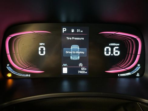 Used 2025 Kia Soul LX w/ LX Technology Package FWD image 10