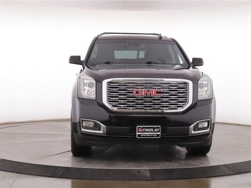 Used 2018 GMC Yukon Denali w/ Open Road Package AWD/4WD image 12