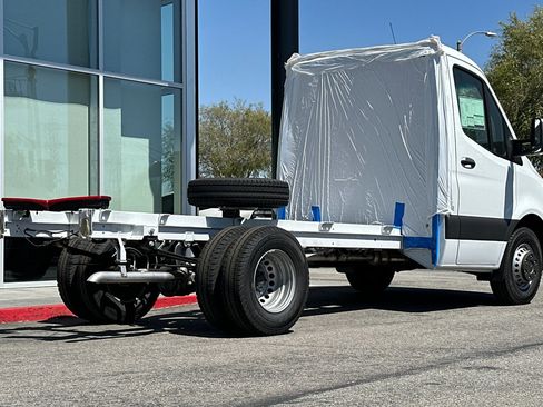 New 2024 Mercedes-Benz Sprinter 4500 image 6