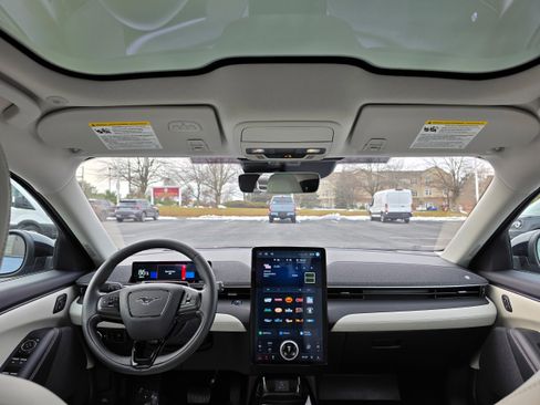 Certified 2023 Ford Mustang Mach-E Premium image 11