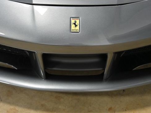 Used 2018 Ferrari 488 Spider image 15