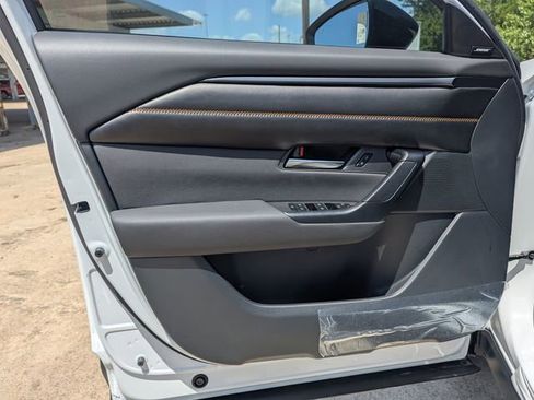 Used 2025 MAZDA CX-50 AWD 2.5 S w/ Weather Package image 16