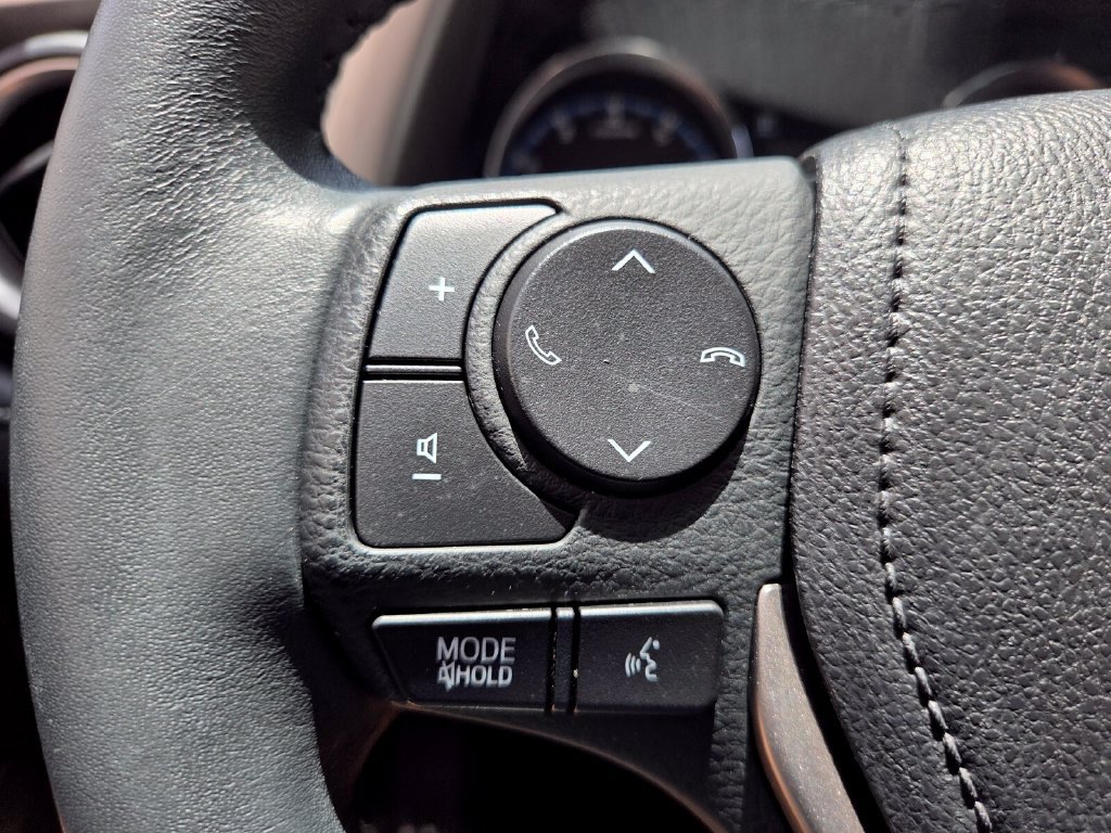 Used 2017 Toyota RAV4 Limited FWD image 22