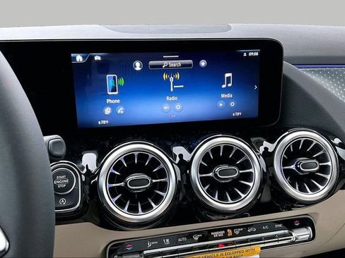 New 2026 Mercedes-Benz GLA 250 4MATIC image 10