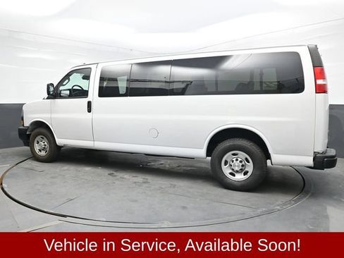 Used 2024 Chevrolet Express 3500 LS RWD image 5