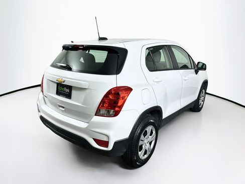 Used 2018 Chevrolet Trax LS FWD image 9