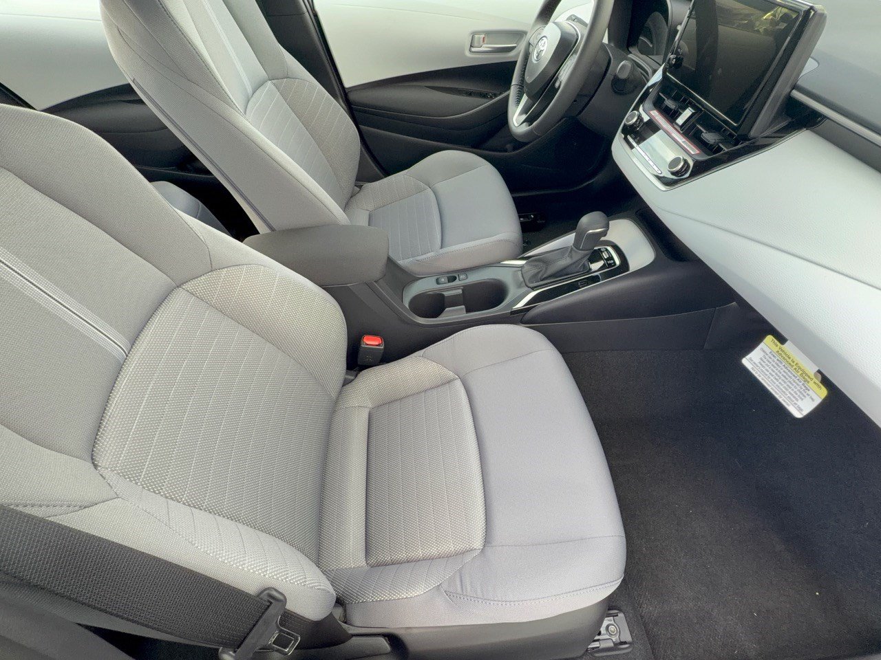 Used 2026 Toyota Corolla SE FWD image 30