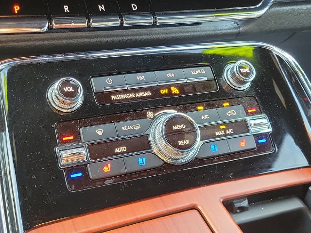 Certified 2022 Lincoln Navigator 4WD image 21