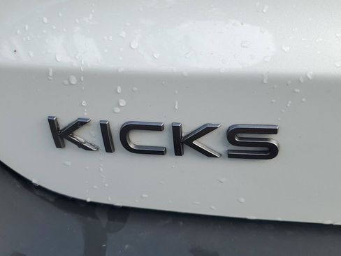 Certified 2025 Nissan Kicks SR image 29