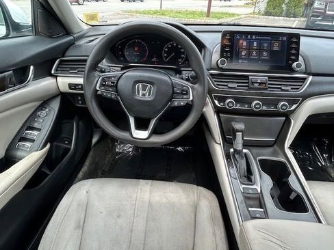 Used 2018 Honda Accord EX image 14
